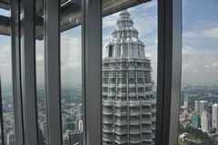 Куала Лумпур, в Малайзию из Тайланда, башни-близнецы Петронас Petronas