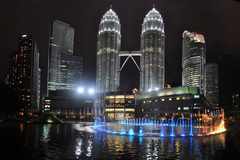 Куала Лумпур, в Малайзию из Тайланда, башни-близнецы Петронас Petronas